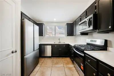 2503 River Oaks Drive, Las Vegas, NV 89156 Kitchen