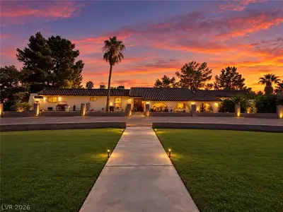 6010 Annie Oakley Drive Las Vegas, NV 89120