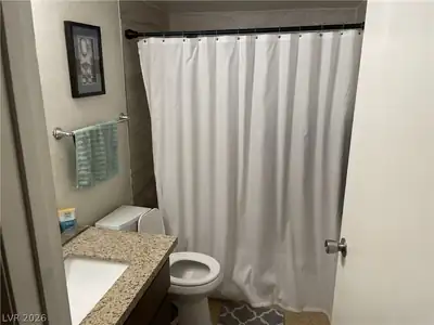 585 South Royal Crest Circle 3, Las Vegas, NV 89169 Bathroom