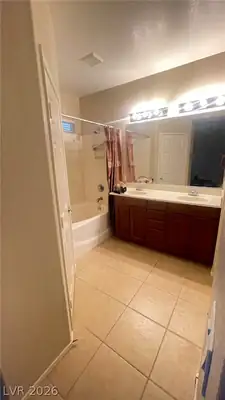 9275 Weeping Hollow Avenue, Las Vegas, NV 89178 Primary Bathroom