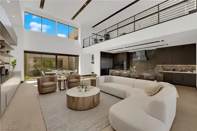 16 Canyon Shores Place, Henderson, NV 89011 Living Room