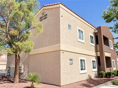 5250 South Rainbow Boulevard 2122, Las Vegas, NV 89118 Front of Structure