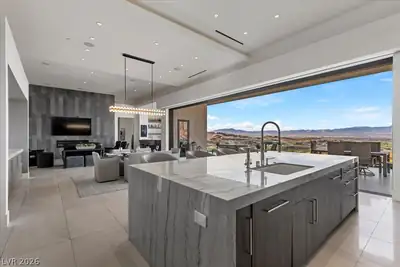 657 Ridgestone Rim Court, Henderson, NV 89012 Kitchen