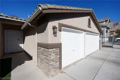 6420 Claremore Court, Las Vegas, NV 89110 Garage