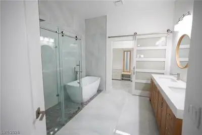 6420 Claremore Court, Las Vegas, NV 89110 Primary Bathroom