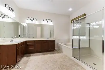2373 Ozark Plateau Drive, Henderson, NV 89044 Primary Bathroom