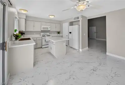 719 Tawney Eagle Street, Henderson, NV 89015 Kitchen