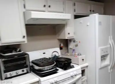 1747 Angel Falls Street, Las Vegas, NV 89142 Kitchen