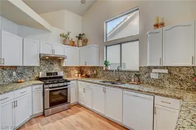 133 Westin Lane, Henderson, NV 89002 Kitchen
