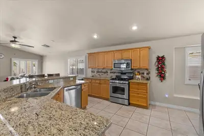 2473 Citrus Garden Circle, Henderson, NV 89052 Kitchen