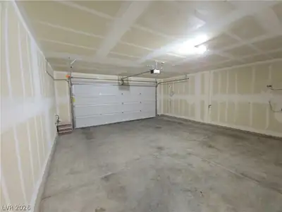 1221 Deep Valley Avenue, North Las Vegas, NV 89084 Garage