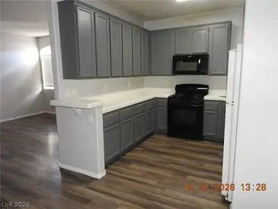 75 North Valle Verde Drive 411, Henderson, NV 89074 Kitchen