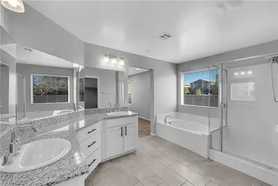 908 Brayfield Court, Henderson, NV 89052 Primary Bathroom