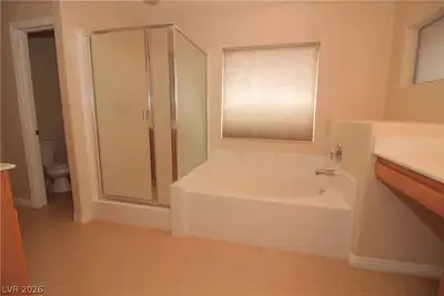 7560 Tressider Avenue, Las Vegas, NV 89179 Primary Bathroom