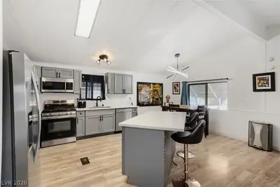 3055 Comitan Lane, Las Vegas, NV 89122 Kitchen