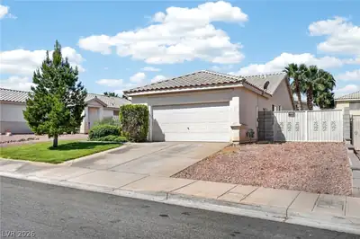 261 Ventana Heights Street, Henderson, NV 89074 Front of Structure