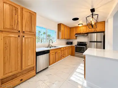 1913 Hart Avenue, North Las Vegas, NV 89032 Kitchen