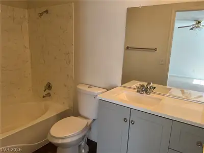 231 West Horizon Ridge Parkway 1923, Henderson, NV 89012 Primary Bathroom