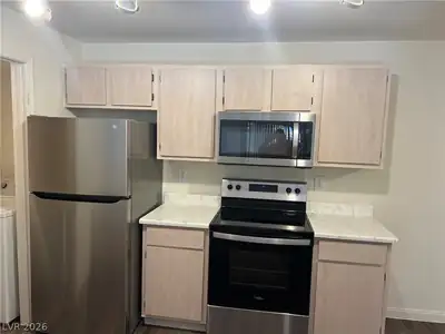 231 West Horizon Ridge Parkway 1923, Henderson, NV 89012 Kitchen