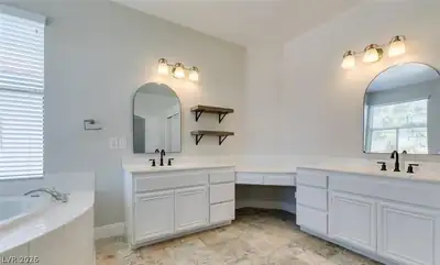 152 Tyler Court, Henderson, NV 89074 Primary Bathroom