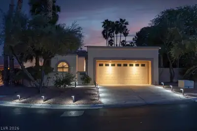 3238 Brookfield Drive Las Vegas, NV 89120